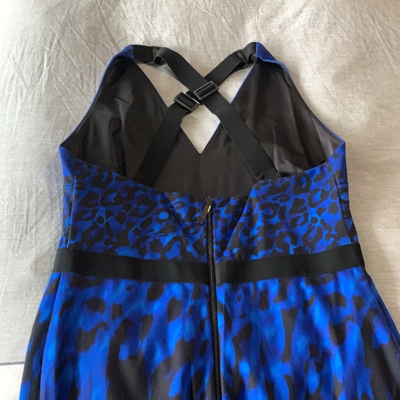 Dress - Picture 4 of 11